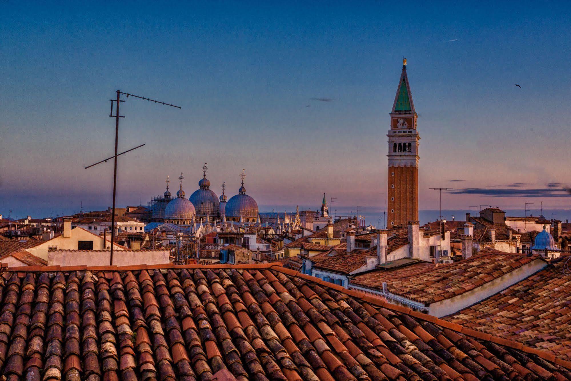 Locanda Bareteri Venice Exterior photo
