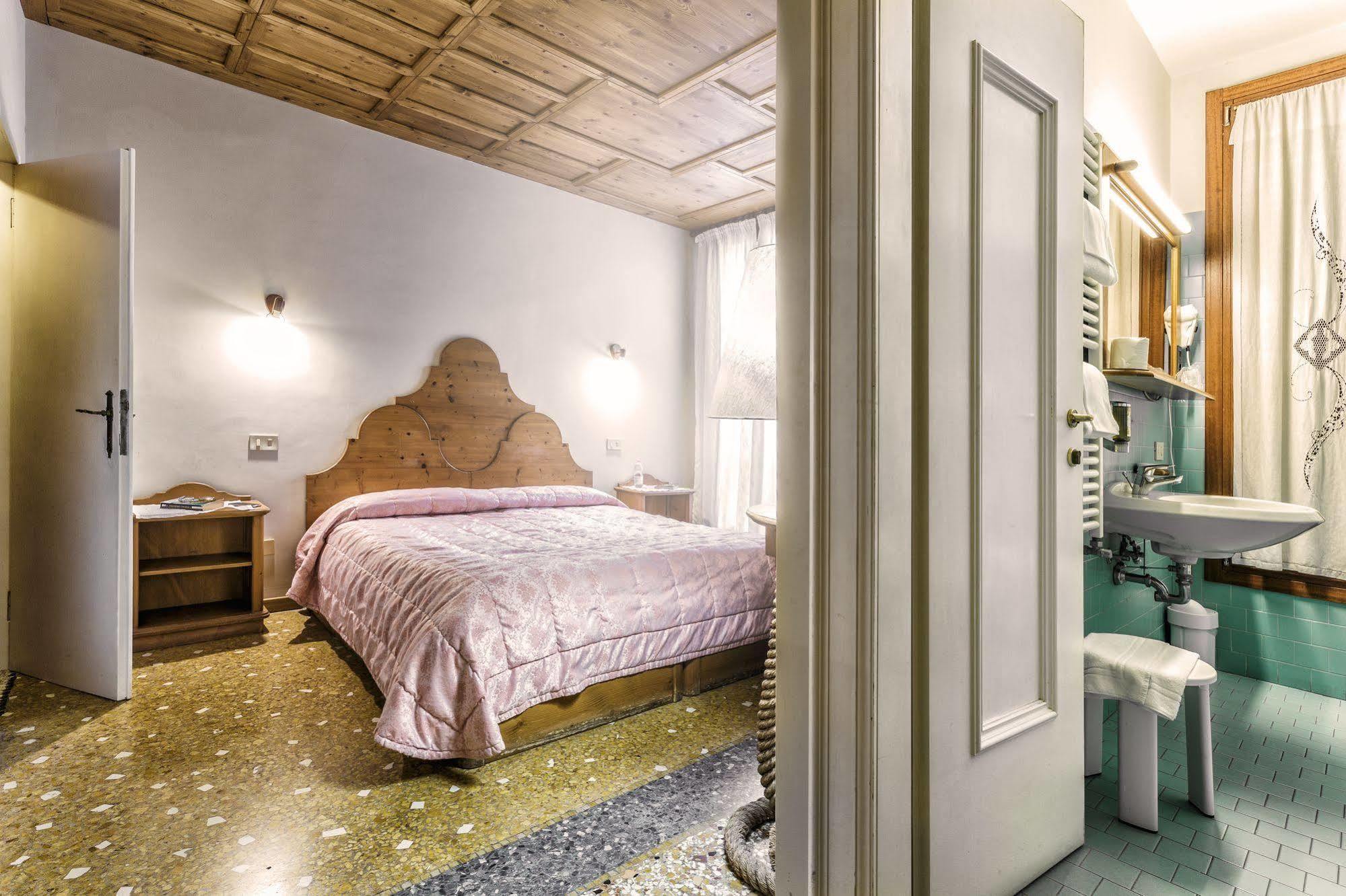 Locanda Bareteri Venice Exterior photo